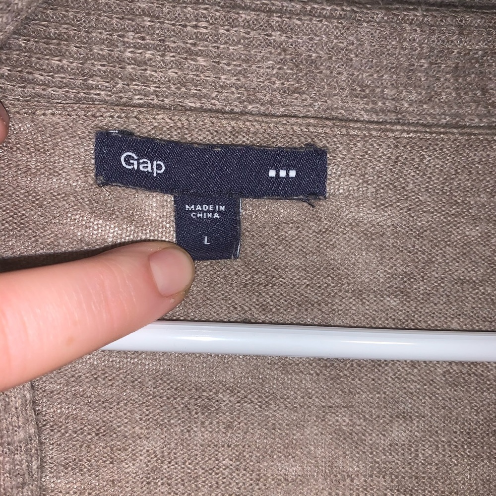 Two L Gap Sweaters. Excellent Condition - image 5